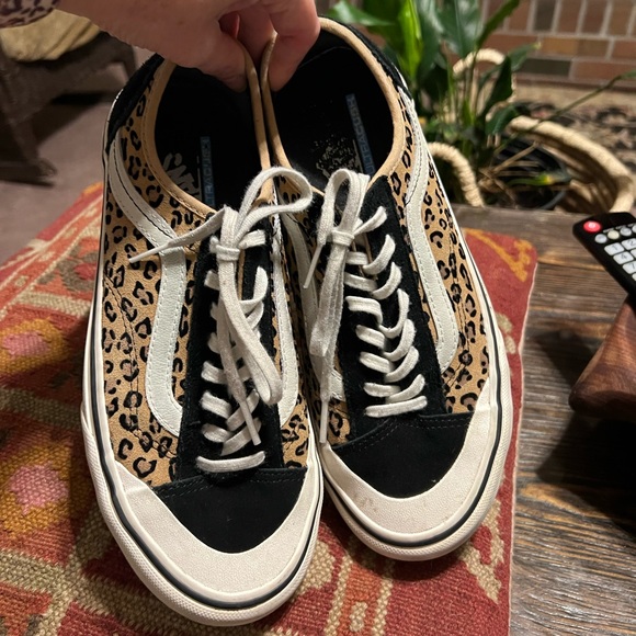 Vans Tan & Black Cheetah Skater Sneakers 9 women 7.5 men - Picture 10 of 14